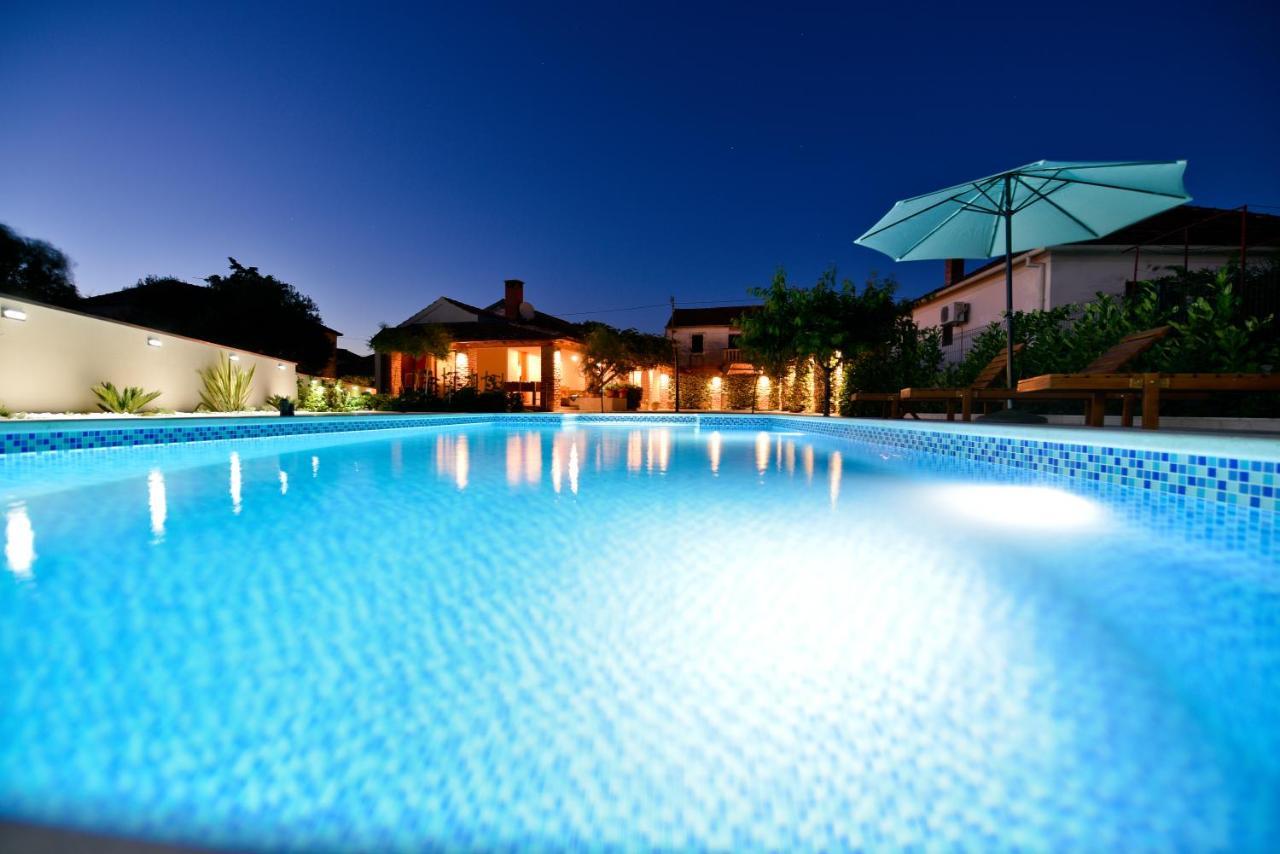 Villa Navita Augustinus With Pool Debeljak Bagian luar foto